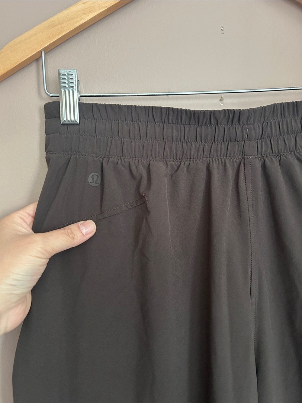 Lululemon Swift Mid Rise Wide Leg Pant Brown Lightweight Size 6 - Picture 4 of 10